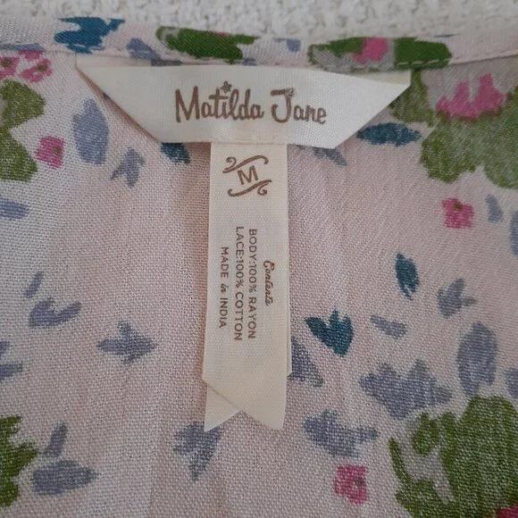 Matilda Jane Women's Size M Pink Floral Like A Lady Bohemian Crochet Tunic Top - Picture 7 of 12